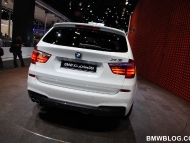 2011-bmw-x3-m-package-23